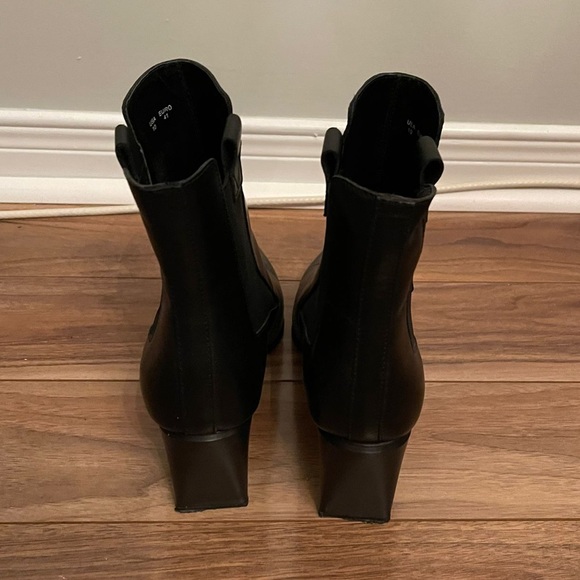 Kendall & Kylie Black Chunk Heel Ankle Boot - Size 10 - Picture 5 of 6